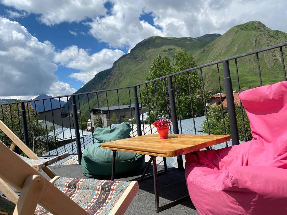 מלון Four Season In Kazbegi מראה חיצוני תמונה